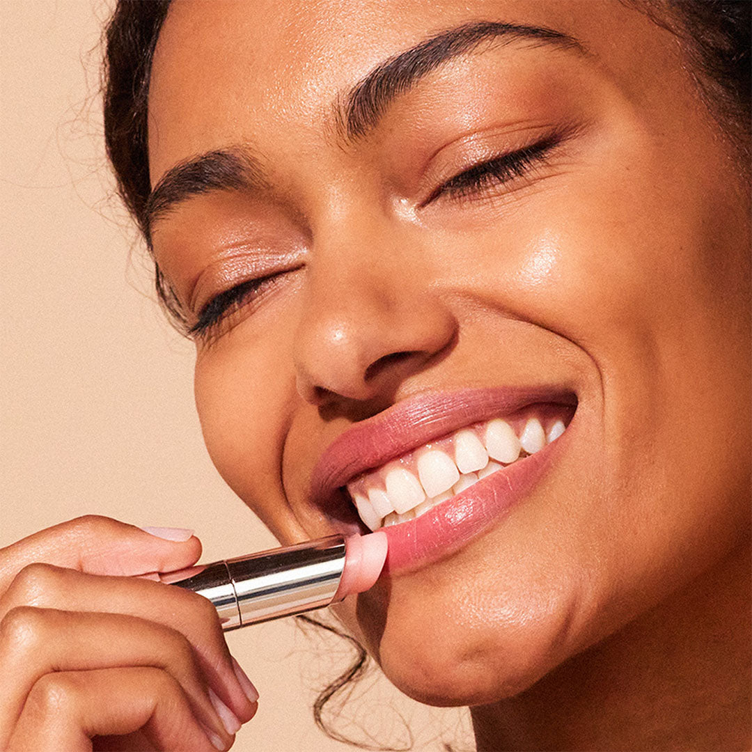 Hydrating Sheer Lip Balm - Shimmer apply to lips